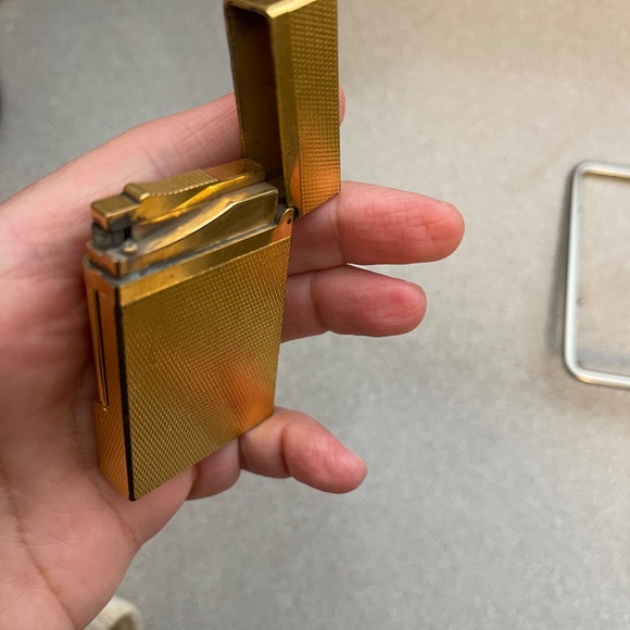 Rare S.T. Dupont Line 2 GoldPlated Lighter Montparnasse Grain d’Orge Ref. 016281 - Picture 15 of 15